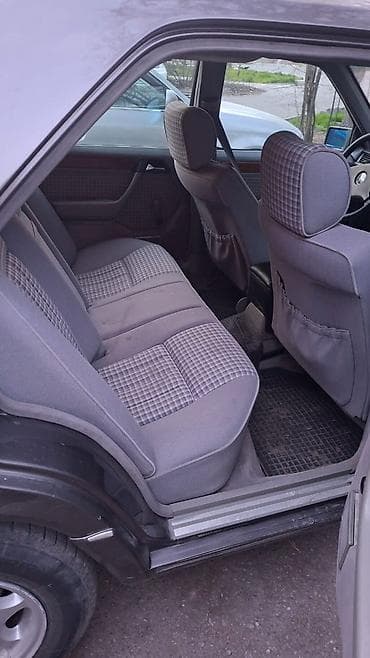 cl 500: Mercedes-Benz W124: 1992 г., 2.3 л, Ручные, Бензин, Седан — 5