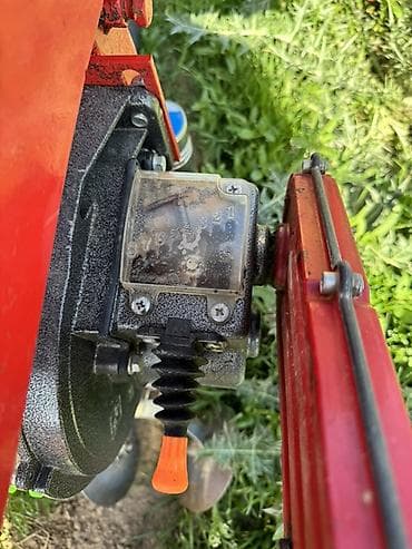 мини техника: Пневматическая четырехрядная сеялка точного высева - Тип — 6