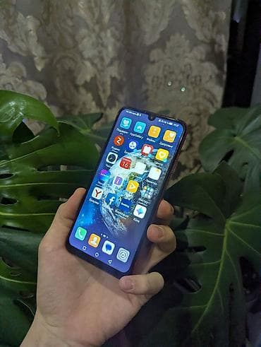 p 10: Honor 10i, Б/у, 128 ГБ, цвет - Фиолетовый, 2 SIM — 3