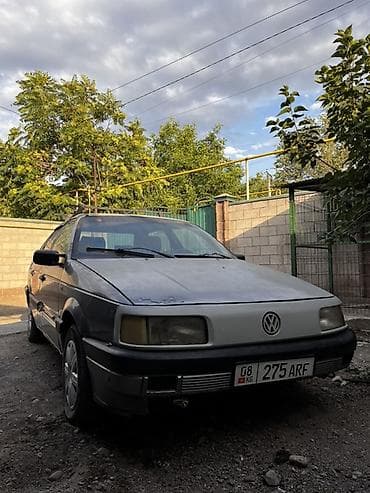 Volkswagen Passat: 1988 г., 1.8 л, Механика, Бензин, Седан