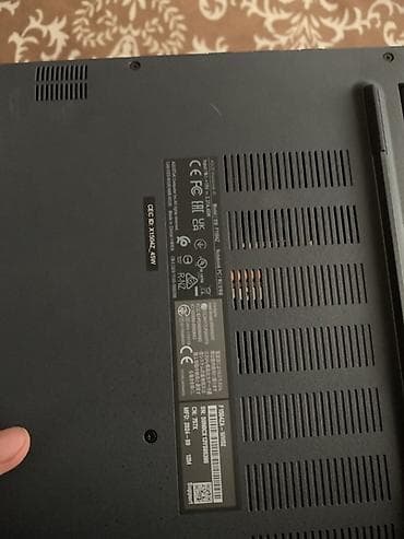 ASUS Vivobook (серия X1502/15") — современный тонкий ноутбук для учебы