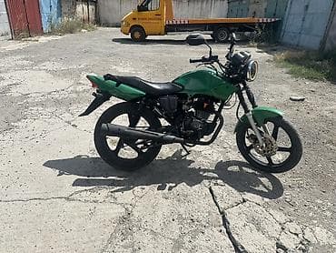 cb 400: Мотоцикл дорожного класса, зеленый цвет. Характеристики и оснащение — 1