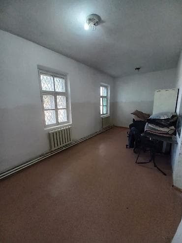 коммерческие помещения бишкек аренда: Сдаю помещение 300 м2 в аренду первый этаж . Есть все удобства ( — 3
