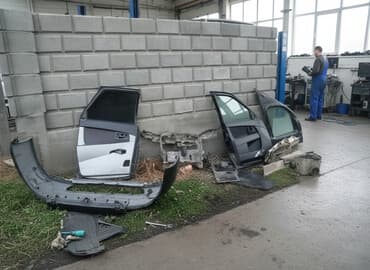 Дверь Комплект ВАЗ (LADA) at lalafo.kg Дверь Комплект ВАЗ (LADA)