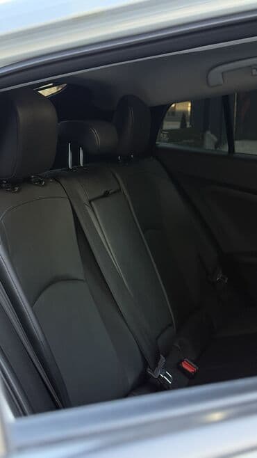 фотохромные очки: Toyota Prius: 2017 г., Гибрид, Хэтчбэк — 11