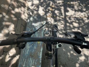 германский велосипед: Унисекс велосипед с прочной алюминиевой рамой серого цвета, идеально — 3