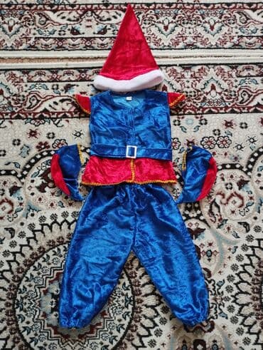 Продаются новогодние костюмы . гномик 3-4жаш 500 Дракоша 500с 4-5