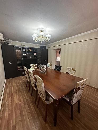 октябрьский: Срочно продается просторный 2-этажный дом 🔥 📍 Район: Октябрьский, ж/м — 4