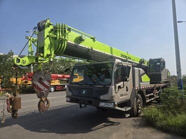 на железных номерах: Автокран, Zoomlion, 2018 г., от 30 м — 1