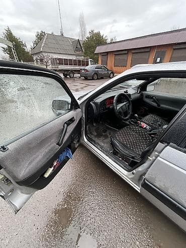 Volkswagen: Volkswagen Passat: 1988 г., 1.8 л, Механика, Бензин, Седан — 7