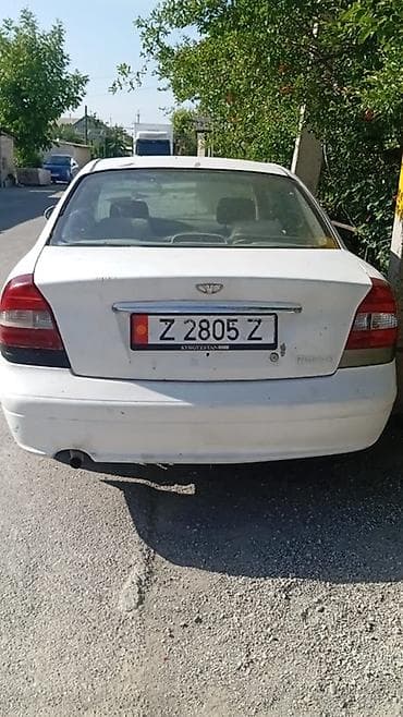 Daewoo Nubira: 1999 г., Кол менен иштөөчү, Бензин, Седан
