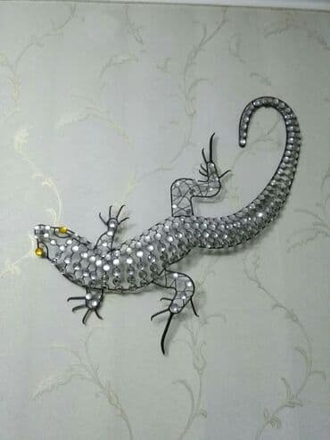 Декоративная ящерица на стену, 72см., очень красиво смотрится, в связи at lalafo.kg Декоративная ящерица на стену, 72см., очень красиво смотрится, в связи