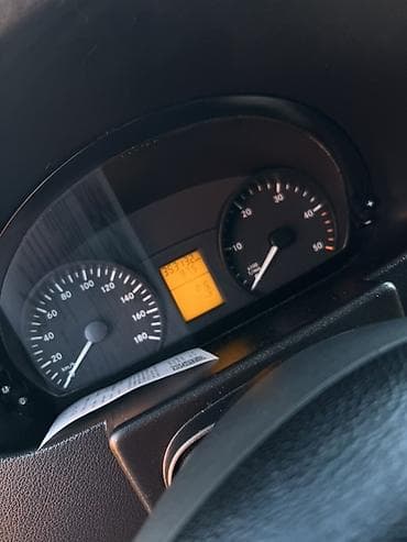Унаа: Жеңил жүк ташуучу унаа, Mercedes-Benz, Стандарт, 3 т, Колдонулган — 9