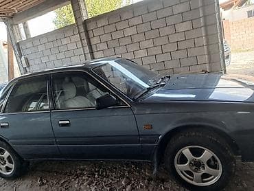 audi а4: Mazda 626: 1990 г., Седан — 1