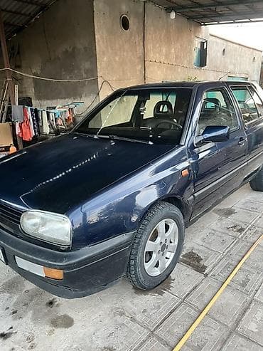 Продажа авто: Volkswagen Golf: 1992 г., 2 л, Механика, Хэтчбэк — 4