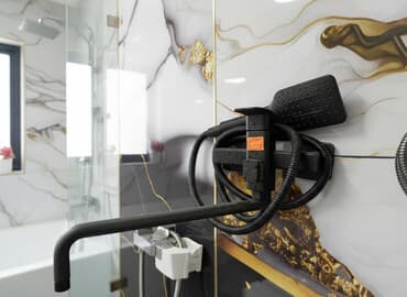 смеситель душевой: Черный душевой гарнитур с термостатическим смесителем. В комплект — 1