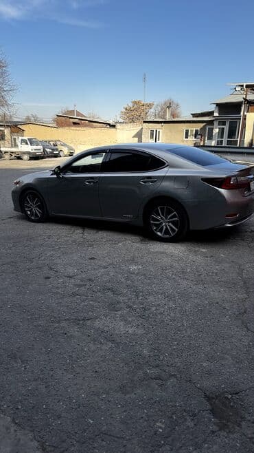 kiv k5: Lexus ES: 2016 г., 2.5 л, Гибрид — 3