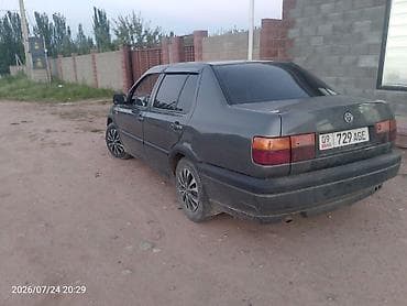 Продажа авто: Volkswagen Jetta: 1993 г., 1.8 л, Механика, Бензин, Седан — 3