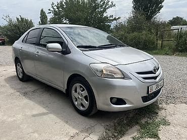 Продажа авто: Toyota Yaris: 2008 г., 1.3 л, Автомат, Бензин, Седан — 5
