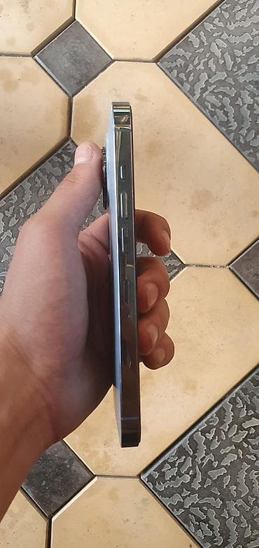 14 plus: IPhone 13 Pro, Sierra Blue — 4