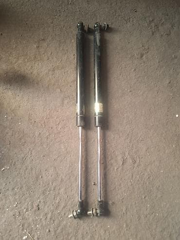 civic 2001: Комплект амортизаторов Toyota 2004 г., Б/у, Япония — 4