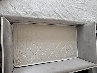 спальняя: Детская односпальная кровать, Б/у, Для девочки, Для мальчика, С матрасом, С бортиком, ДСП, Самовывоз — 1