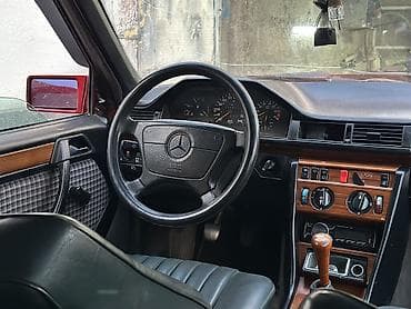 b v d: Mercedes-Benz W124: 1993 г., 2.2 л, Механика, Газ, Универсал — 6