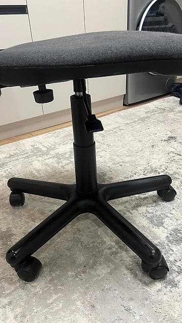 Оңдоп-түзөө жана курулуш: Офис креслолор, Дөңгөлөктүү, түсү - Боз, Акылуу жеткирүү — 7