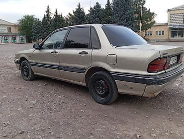 mini cuper: Mitsubishi Galant: 1988 г., 1.8 л, Механика, Бензин, Седан — 4
