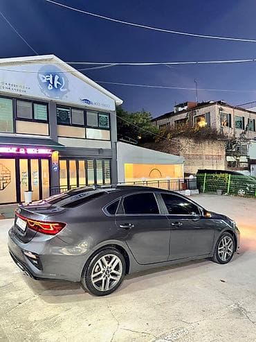 Kia K3: 2020 г., 1.6 л, Вариатор, Бензин, Седан