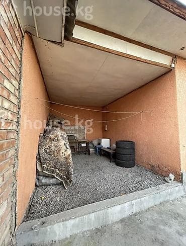 Продаётся уютный дом в юго‑западной части Бишкека. Описание — 10