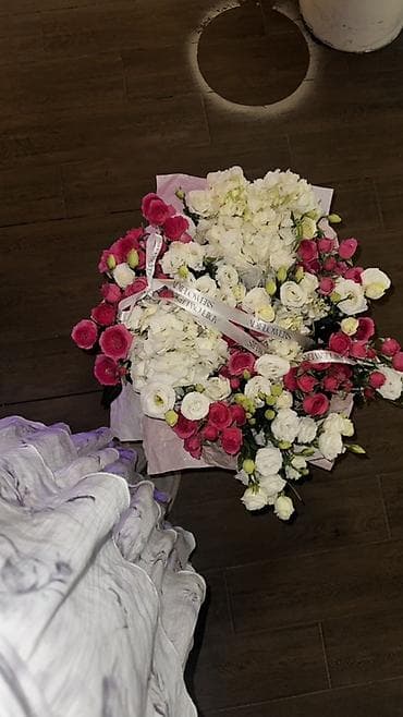 военные форма: Пышная цветочная композиция в корзине - Состав: белая гортензия — 1