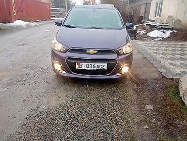 Chevrolet Spark: 2017 г., 1 л, Вариатор, Бензин, Хэтчбэк