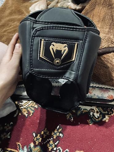 весинг шлем: Боксерский шлем в отличном состоянии легкий,удобный,прочный модель — 3