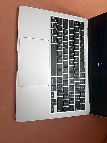 телевизор ч б: Б/у, Apple M2 — 3