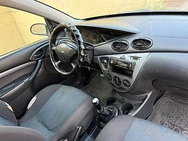 Ford Focus: 2002 г., 1.8 л, Механика, Бензин, Универсал — 1