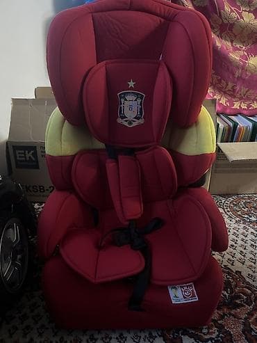 nike acg: Автокресло, цвет - Красный, Б/у — 1