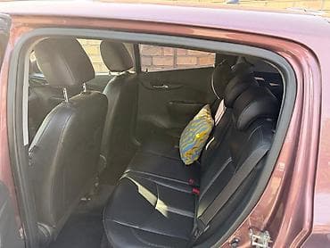 жена: Chevrolet Spark: 2018 г., 1 л, Вариатор, Бензин — 3