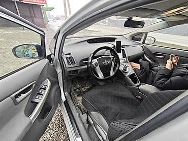 Продажа авто: Toyota Prius: 2011 г., 1.8 л, Автомат, Гибрид, Хэтчбэк — 6