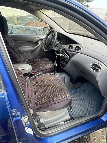 зеркела: Ford Focus: 2002 г., 0.2 - engine capacity л, Автомат, Седан — 4