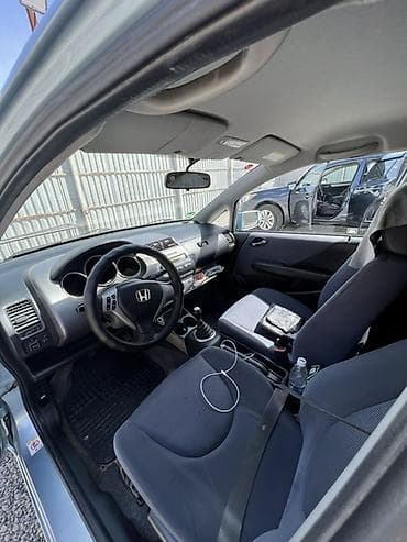 spada honda: Honda Jazz: 2005 г., 1.4 л, Механика, Хэтчбэк — 4