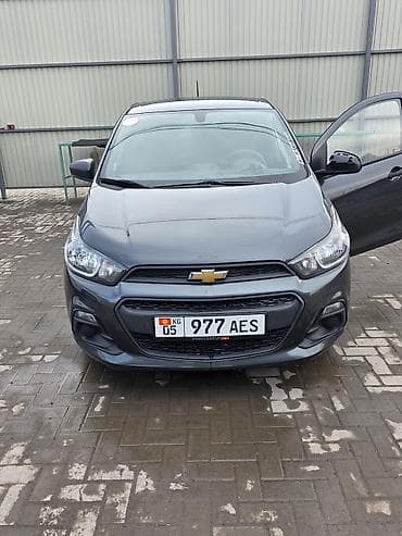 молоковоз машина: Chevrolet Spark: 2017 г., 1 л, Автомат, Бензин, Хэтчбэк — 5