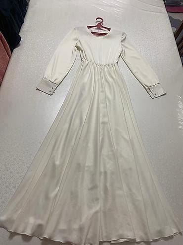 Личные вещи: 1 раза одевала продаю. Украшения в подарок — 2