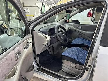 sprinter 2 9: Nissan Tino: 2001 г., 2 л, Автомат, Бензин, Хэтчбэк — 6