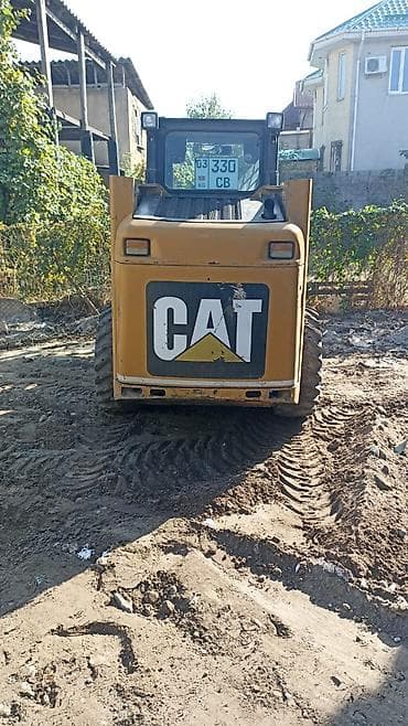 ufc ps4: Услуги мини-погрузчика Caterpillar 216B (бобкат). - Тип техники — 2