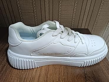 nike react: Белые кроссовки с утолщённой подошвой! В длину 24.1 см (по стопе) — 5