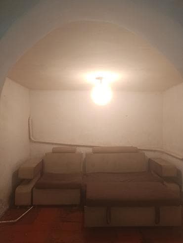 гостевой дом в караколе: Жер уй арендга берилет 3 комната корого машина кирет, огород кенен — 1