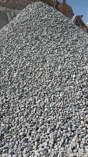 декоративные камни для фундамента: Щебень средней фракции, подходящий для различных строительных и — 1