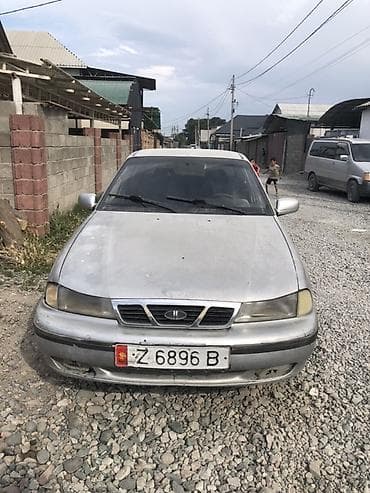 pasat b4: Daewoo Nexia: 1994 г., Седан — 2