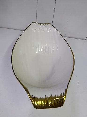 Керамическая сервировочная ваза/салатник, овальной вытянутой формы. -